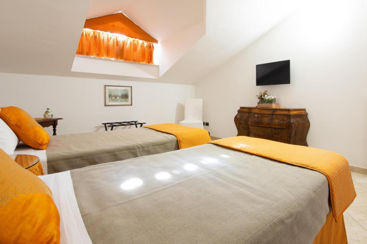 L'Insolita Reggia 카세르타 외부 사진